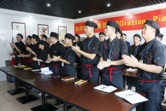 ʦ֮ϲܳGraziano Pia