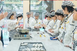 �����Ͽλ���ح�����¡��������ġ�������ʵѵ����