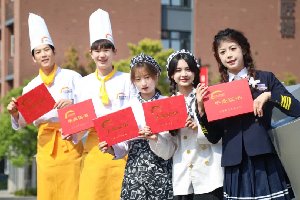 2025�꣬�������¶������ѧУ������ЩС����