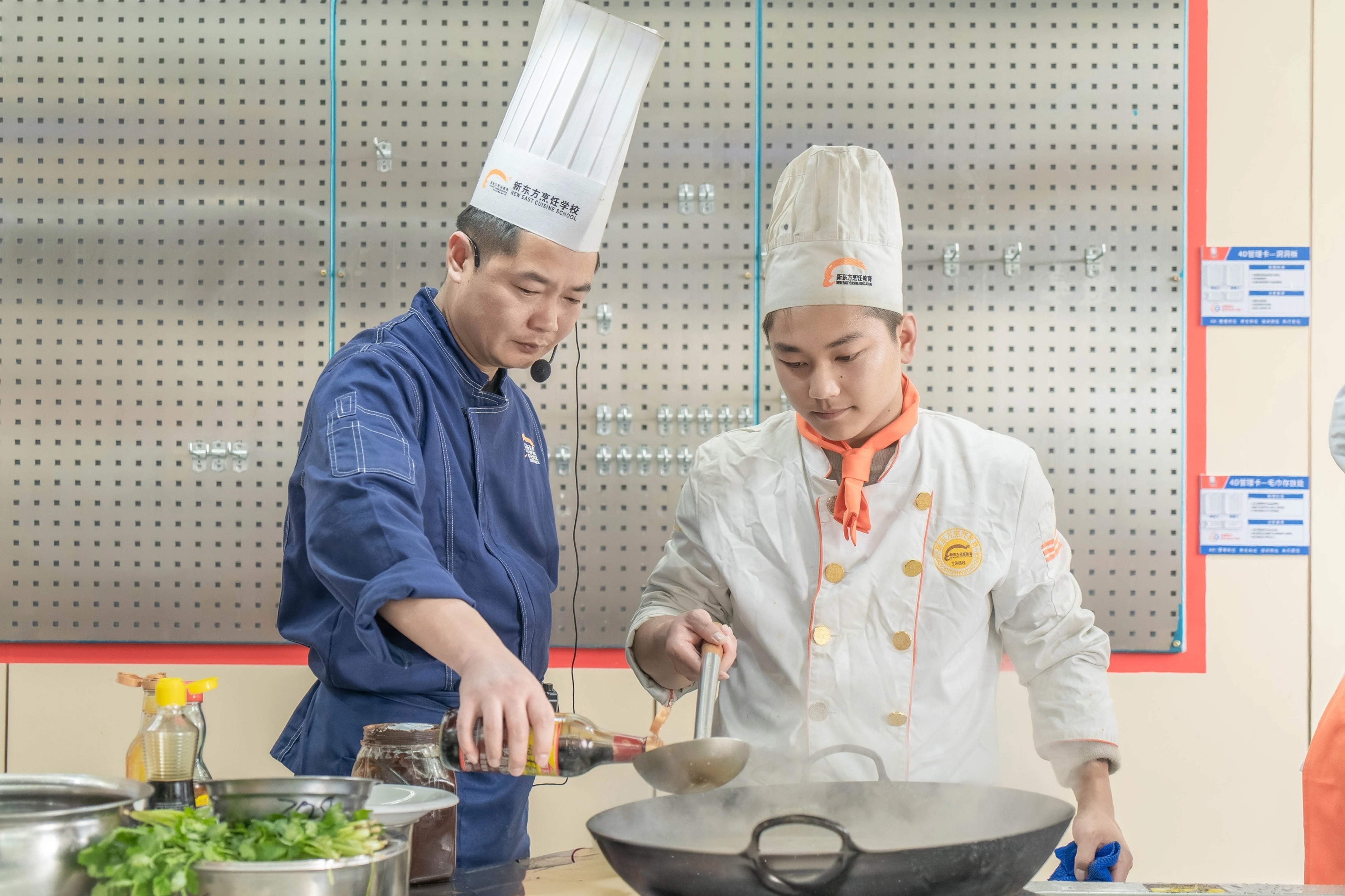 ������������ţ�������ѧУ��ѧ����Ȼû�п��Բ�ˢ�⣬��ҵ����˲��ޣ�