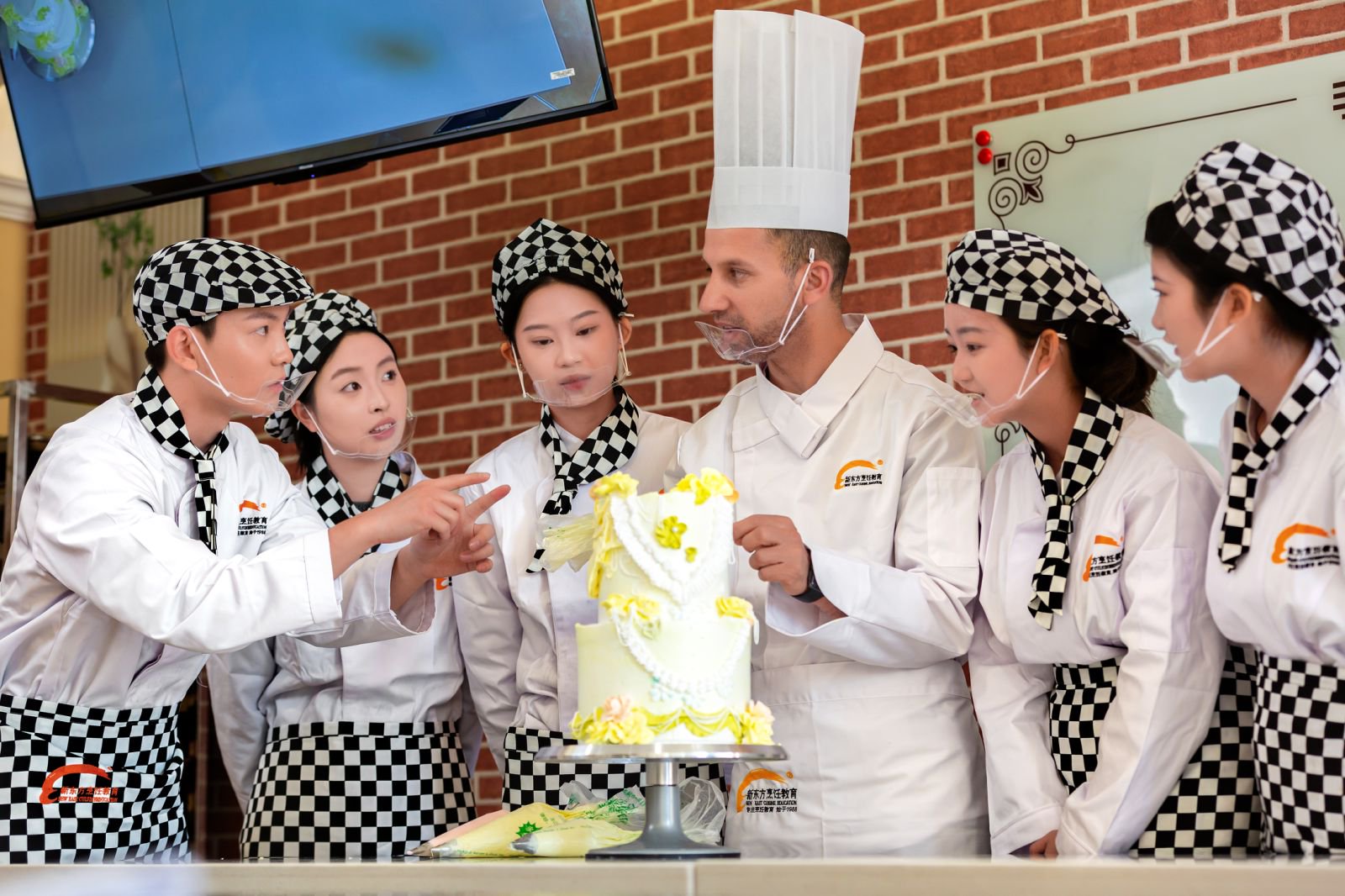 �������¶����ġ�1+1��2��