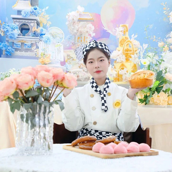 ���ǣ�˫�򱼸���