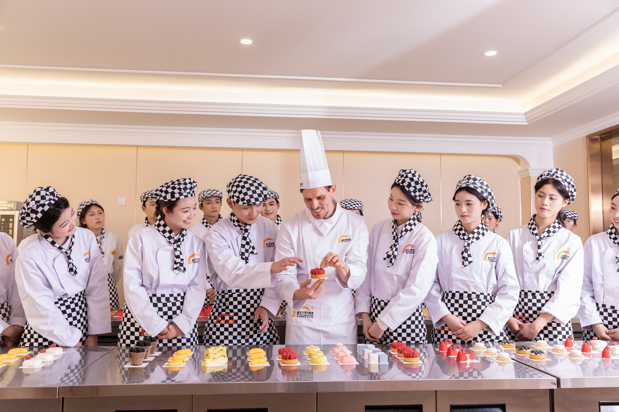 ֹͣ�ںģ�ѧ�������У��������ɽ��������ʦ!