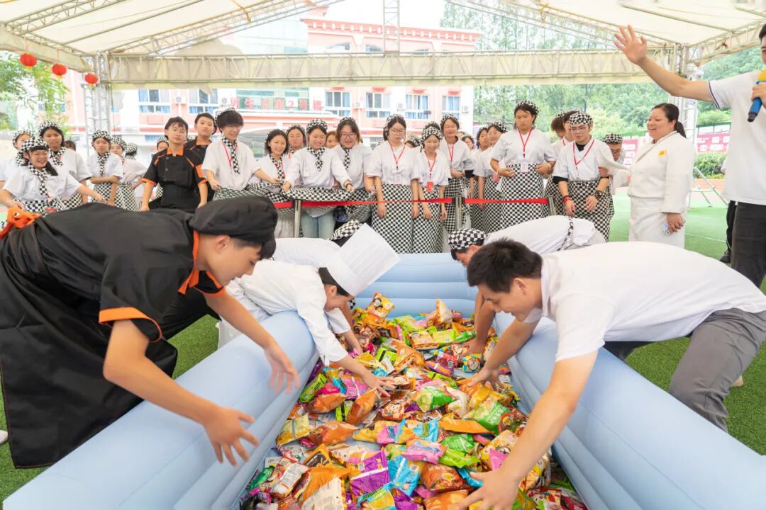 �������¶�����ѧ�����ӣ���ֹ�����㡱���֣�����֮�⣬���־��ʼӱ���һ���㲻������