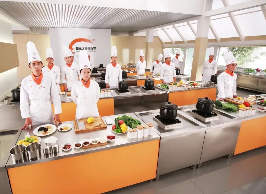 就业形势严峻,学厨师的人却毫不担心,3大优势告诉你原因!